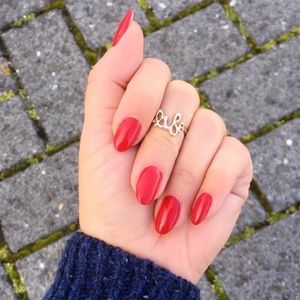 Meet your Posher, Eva